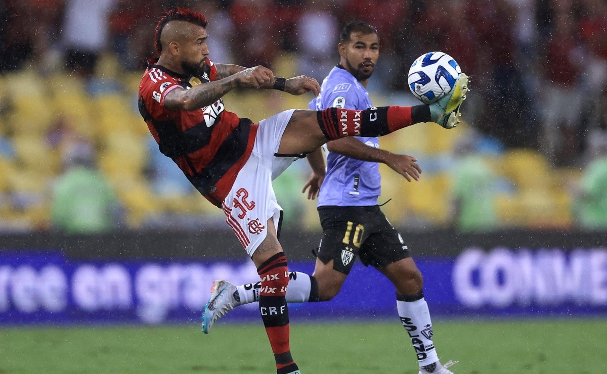 Critican a Vidal tras caída del Flamengo: «Un cero a la izquierda»
