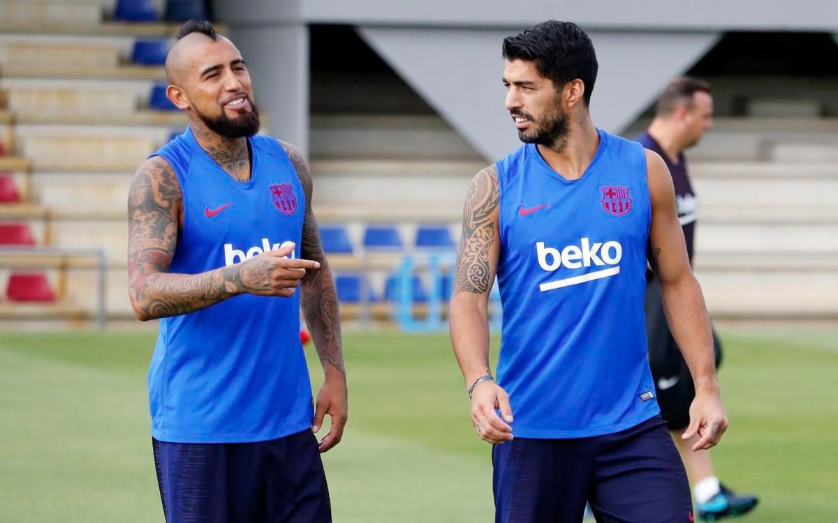 «Sigue así, guerrero»: El mensaje de Luis Suárez a Arturo Vidal
