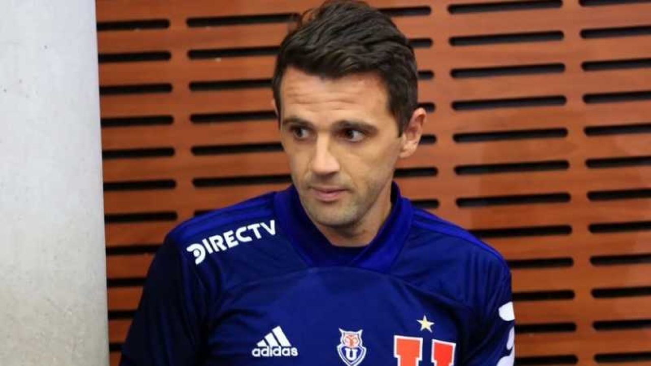 Montillo: «La U está lejos de ser como el Manchester City»
