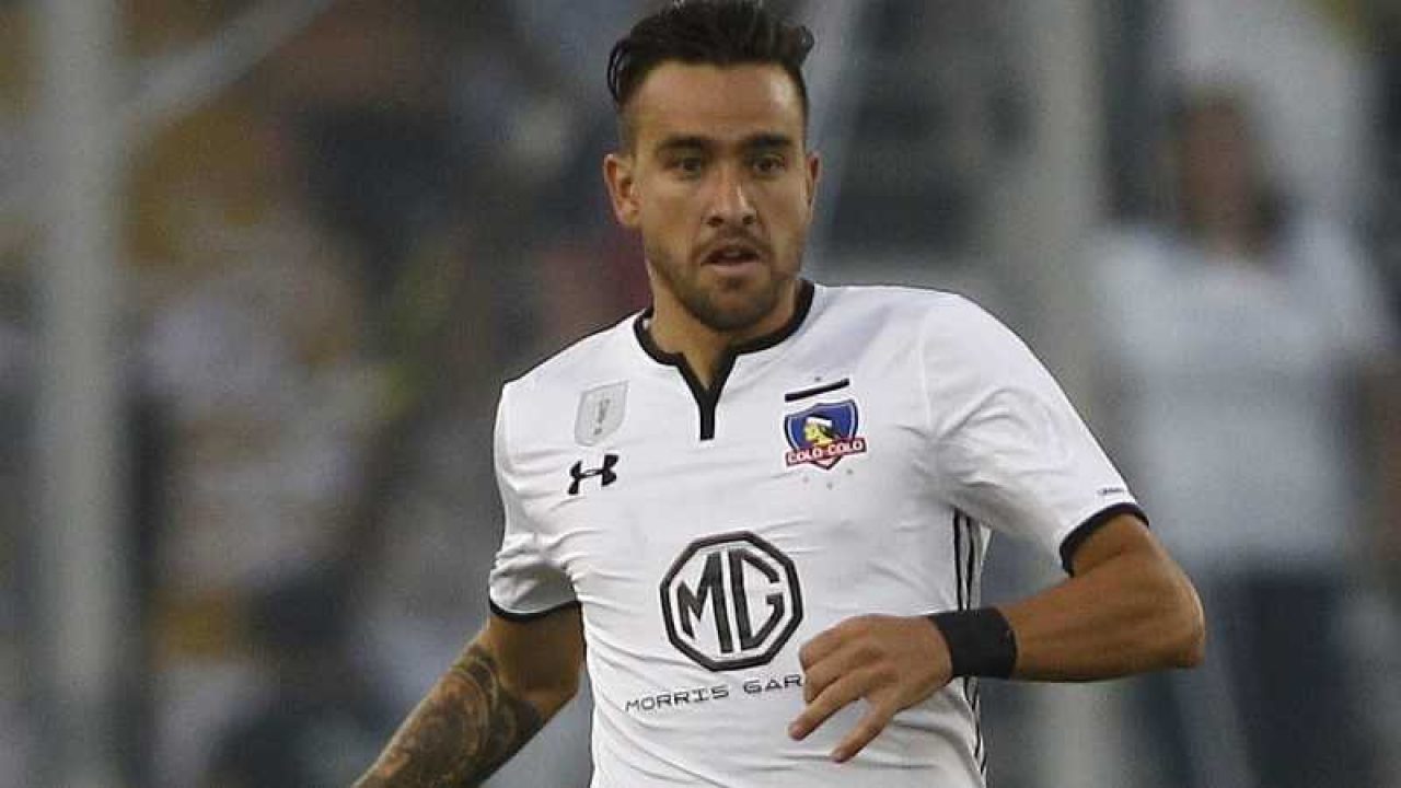 Zaldivia se abre a una rebaja de sueldos en Colo Colo