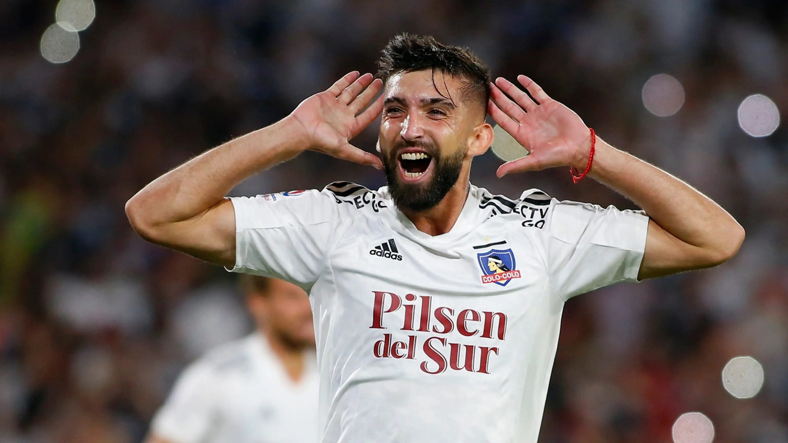 Colo Colo habría tomado drástica decisión con Emiliano Amor