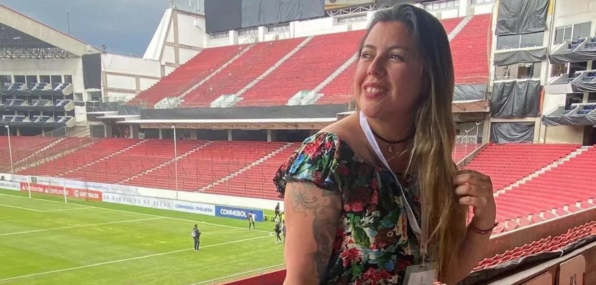 Periodista de La Magia Azul fue agredida por barrista en Clásico Universitario