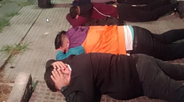 Policía bonaerense detuvo a 56 hinchas de Colo Colo tras el partido