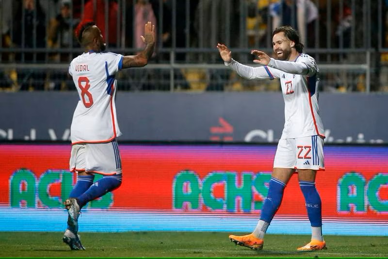 (Goles) La Roja demolió a República Dominicana con Brereton y Barticciotto