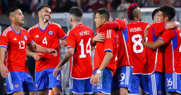 Tras la derrota ante Boca, Berizzo nomina a dos jugadores de Colo Colo para La Roja