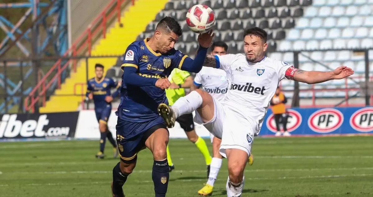 La U sigue arriba: Así quedó la tabla de posiciones tras el empate de Huachipato y Magallanes