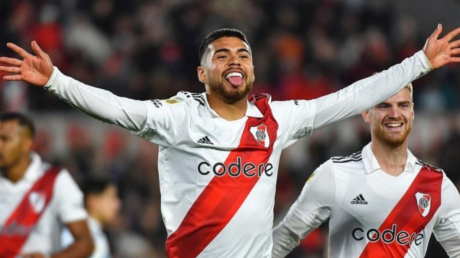 (Video) Chileno Paulo Díaz anotó un golazo en el triunfo de River Plate y celebró el título de campeón