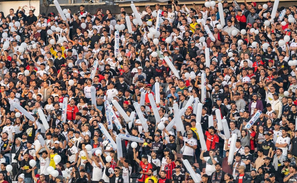 hinchada colocolo
