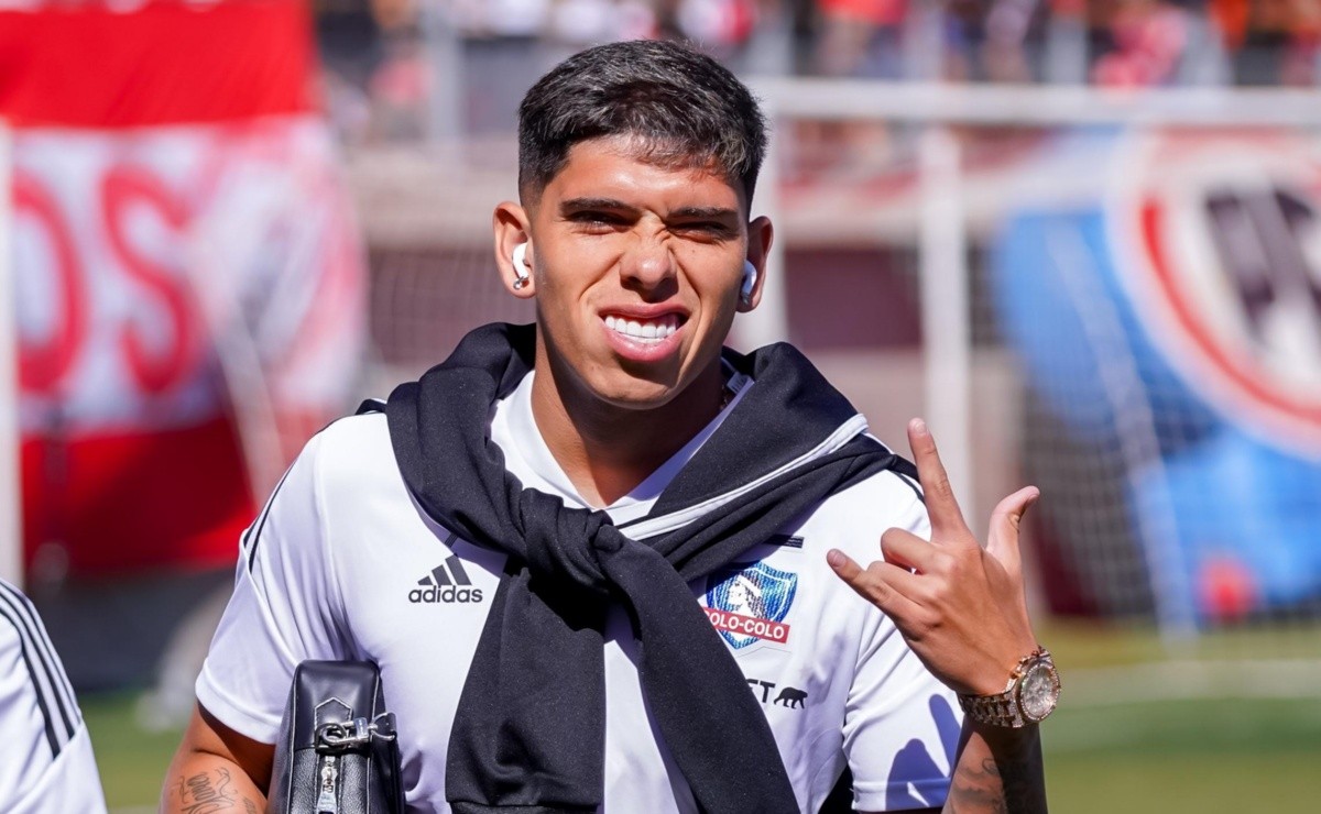 Alerta en Colo Colo: La decisión que tomó Vasco da Gama sobre el futuro de Carlos Palacios