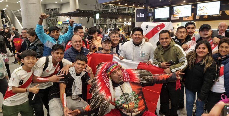 hinchas seleccion peruana
