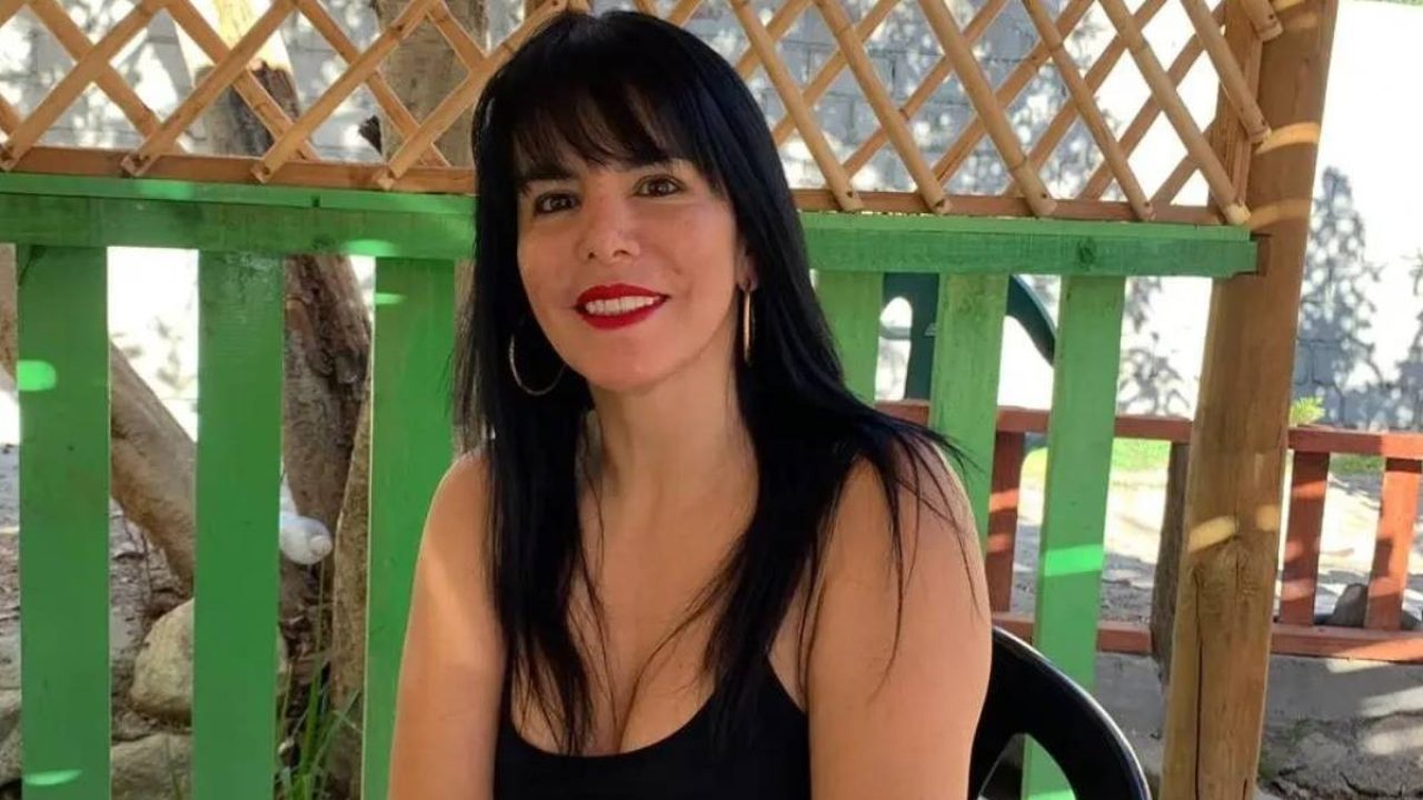 En topless: Anita Alvarado sorprendió con osado destape en redes sociales -  Tecache.cl