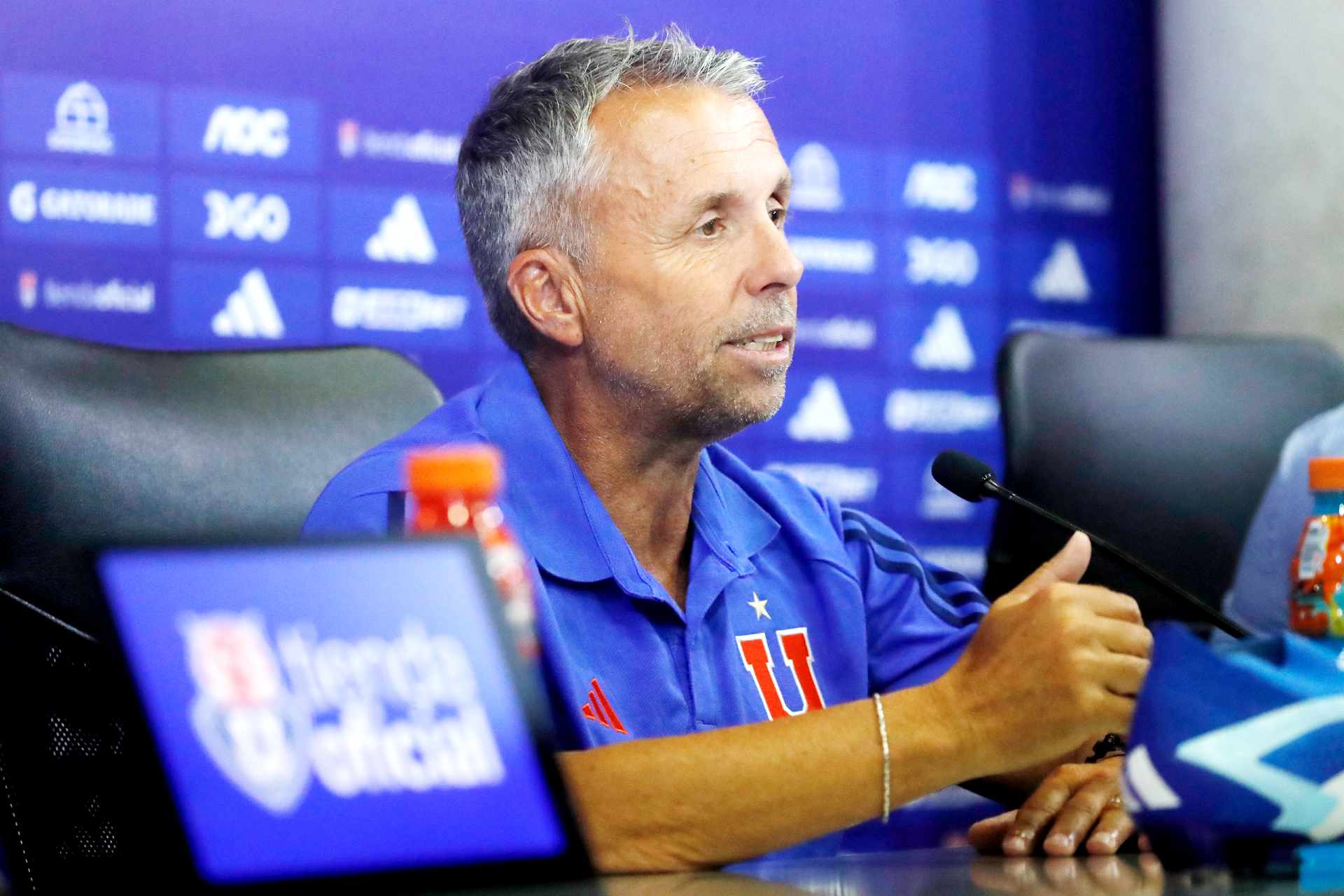 Borrados por Gustavo Álvarez: los 3 jugadores que dejarán hoy U. de Chile
