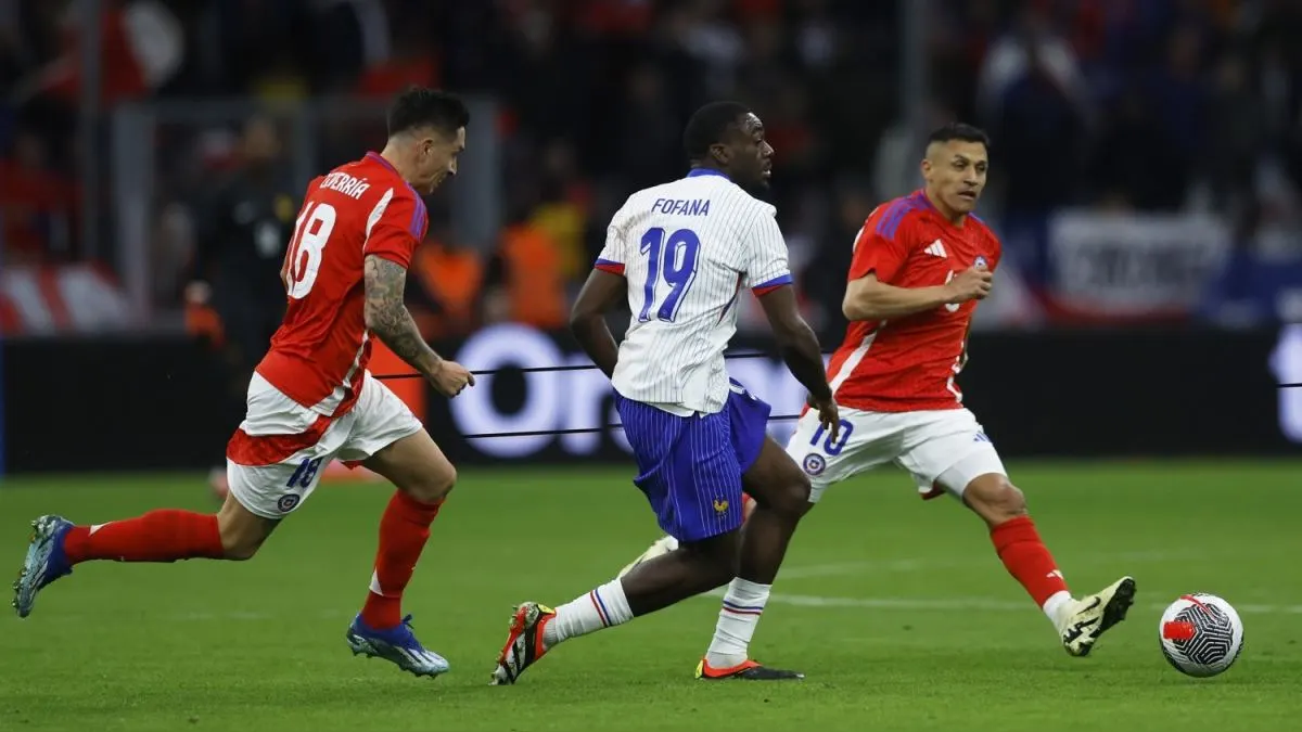 (Goles) Chile cae ajustadamente con Francia en un nuevo partido amistoso