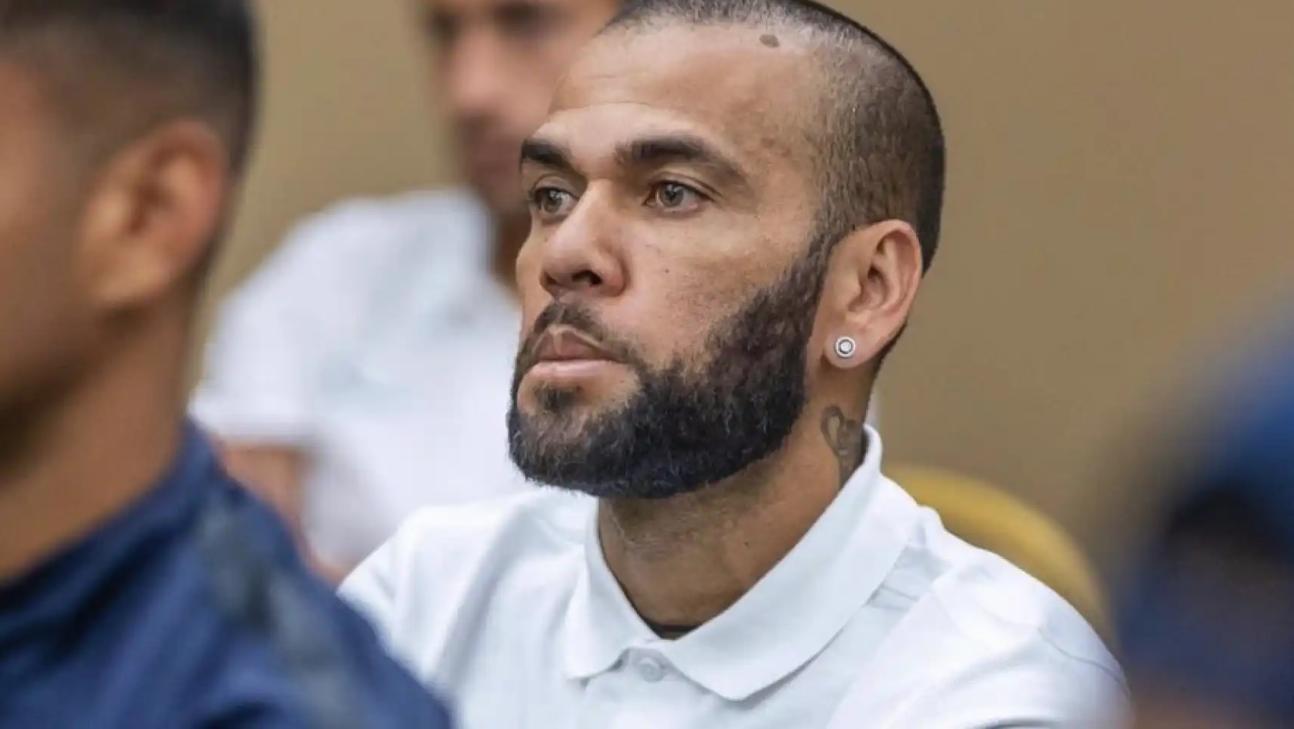 Tras ser sentenciado por violación, Dani Alves pide ser puesto en libertad