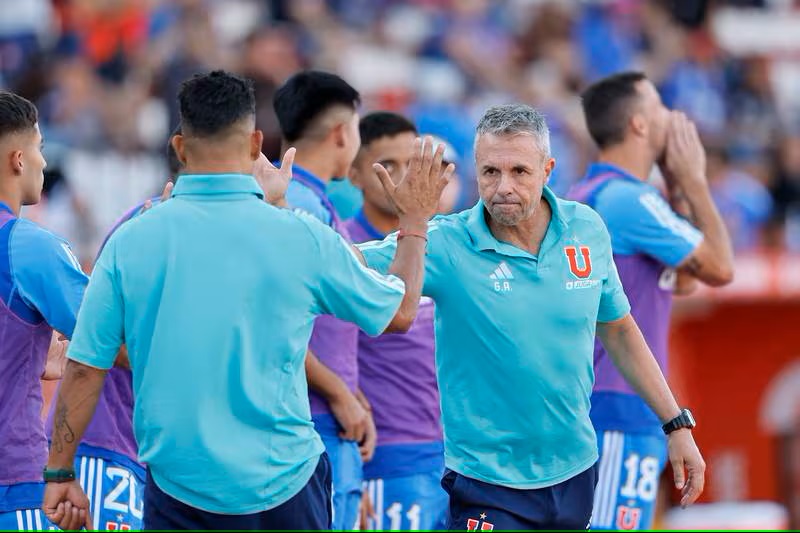 Las 3 opciones que baraja Gustavo Álvarez para suplir inesperada baja en la ‘U’