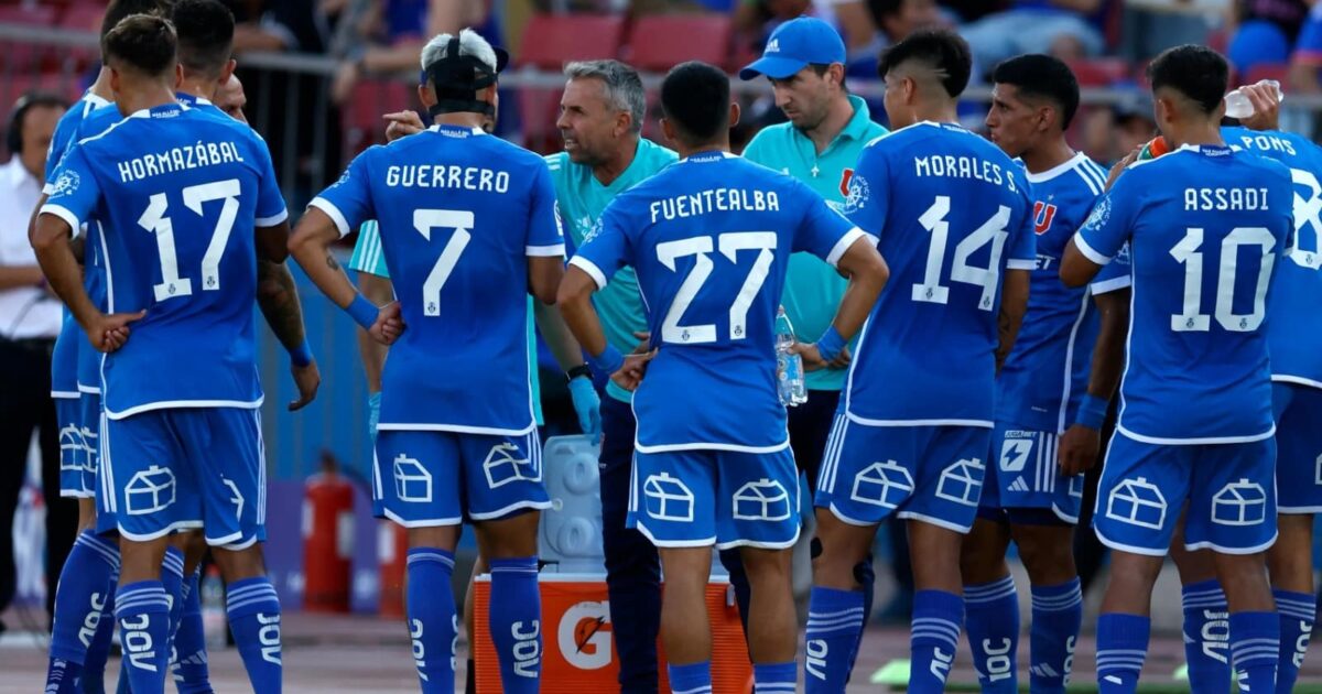 El duro presente de jugador de la ‘U’: no tiene lugar en los azules y no encuentra club