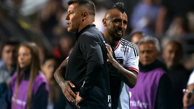 Jorge Almirón asegura: «Arturo Vidal está bien y va a jugar contra Cerro Porteño»