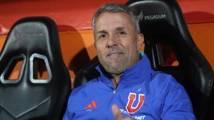 Gustavo Álvarez llena de elogios a joven jugador de la ‘U’: «Se termina imponiendo por el carácter»