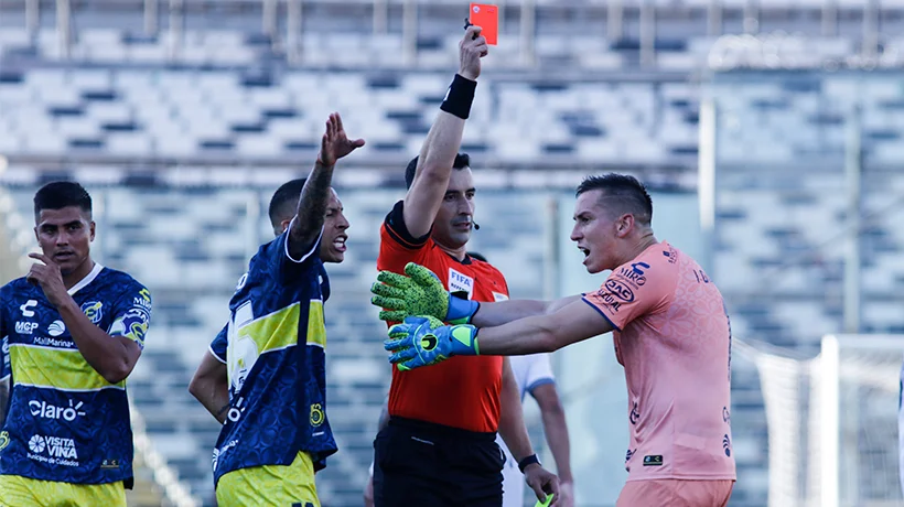 ¡Polémica en el VAR! Arquero de Everton fue absuelto tras expulsión ante Colo Colo