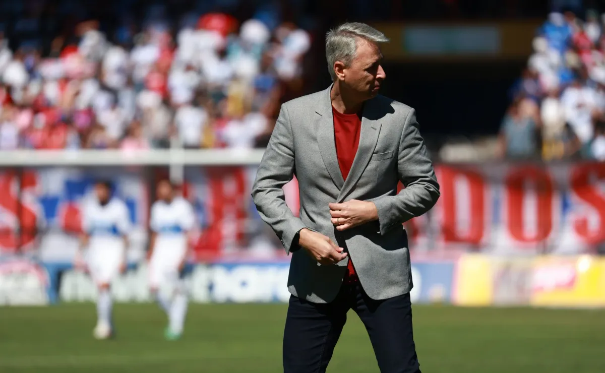 «Para mí no tiene idea de fútbol»: referente cruzado furioso con Tiago Nunes tras perder con Colo Colo