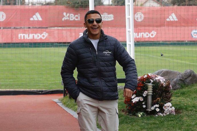 alexis sanchez la roja