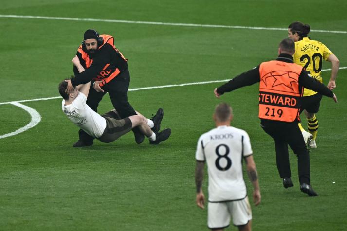 Hincha invade la cancha en los primeros minutos de la final de la Champions entre Real Madrid y Borussia Dortmund