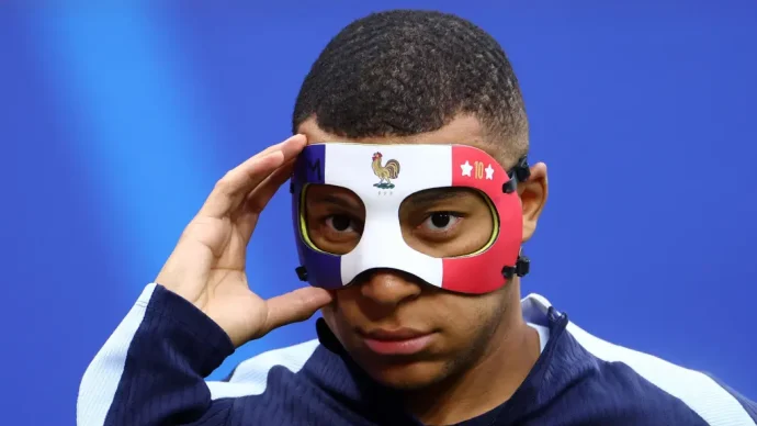 mbappe mascara