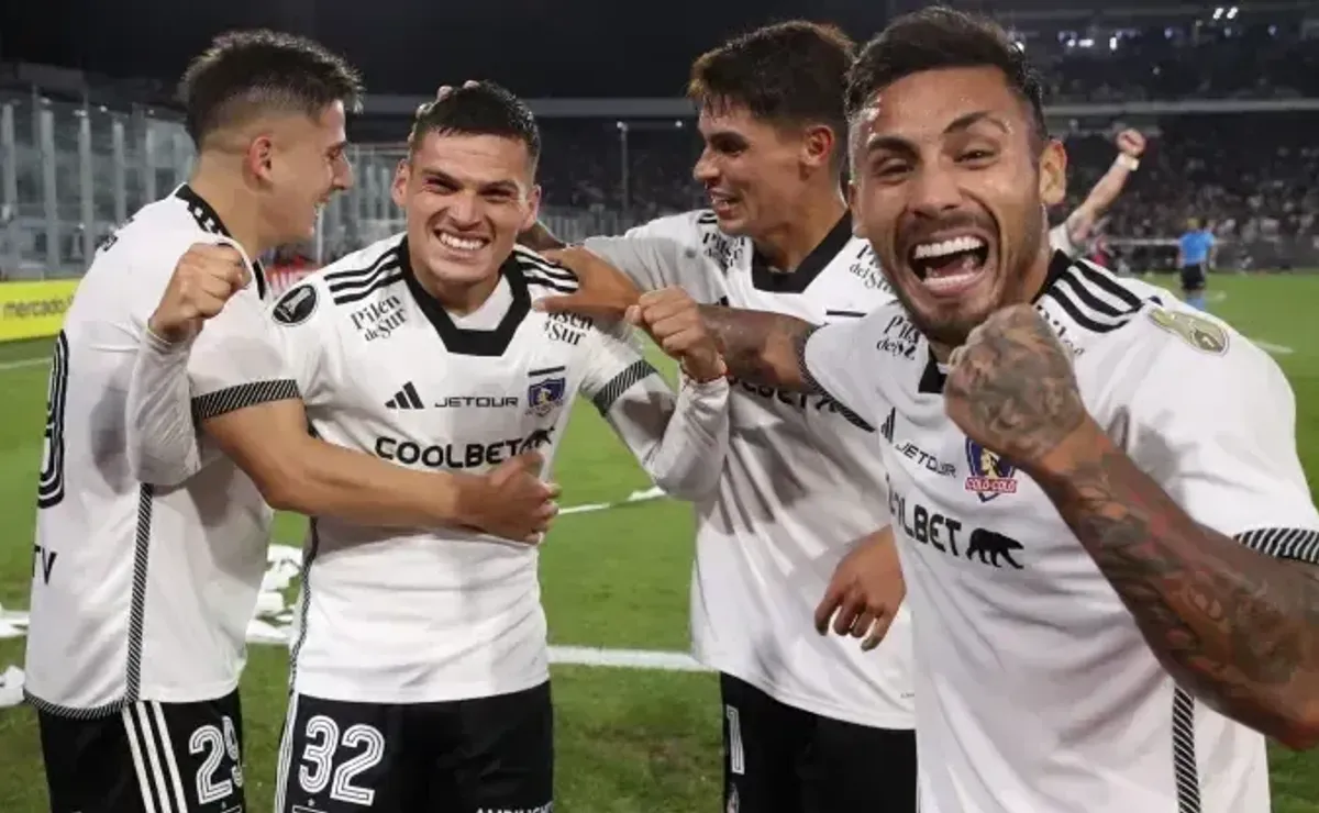 Histórico de la UC ningunea a Colo Colo: «River Plate está un escalón más arriba»