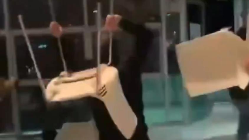 (Videos) La batalla campal que protagonizaron  hinchas de Cobreloa y Colo Colo en el aeropuerto