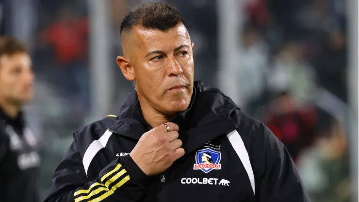 Revelan nuevo video que  complica a Colo Colo tras la denuncia por desacato contra Jorge Almirón