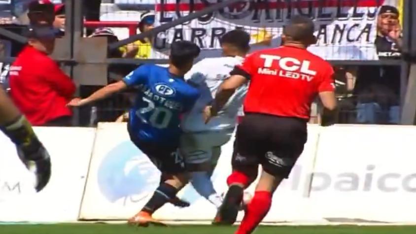 Hinchas explotan por penal no cobrado a Huachipato en triunfo de Colo Colo