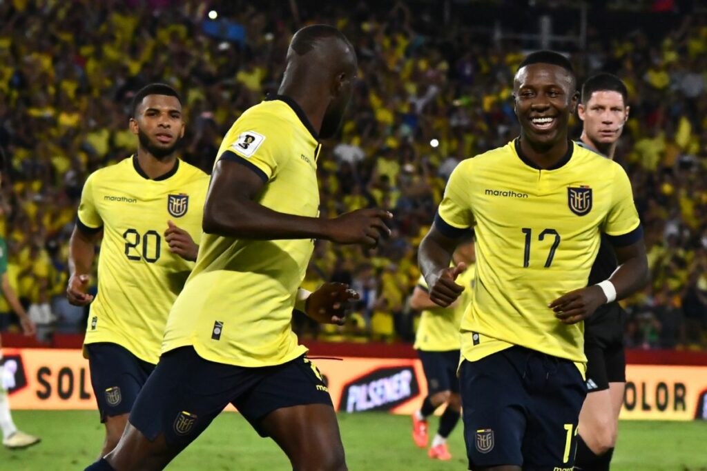 ecuador golea a bolivia