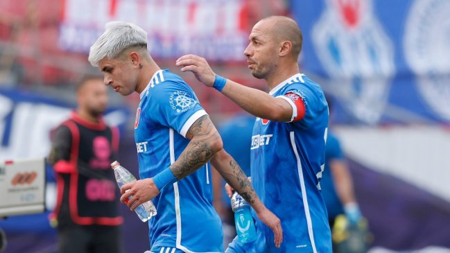 La ‘U’ empata con Everton con polémica por gol anulado