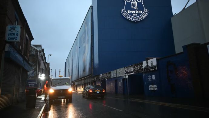 suspenden partido de everton y liverpool