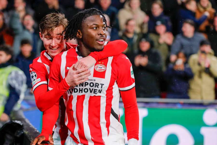 PSV vence al liverpool