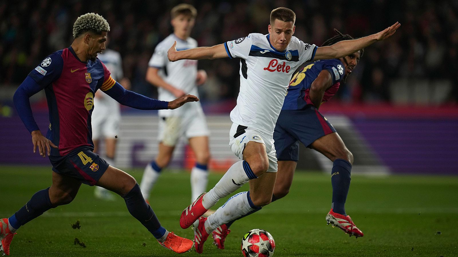 barcelona empato con atalanta