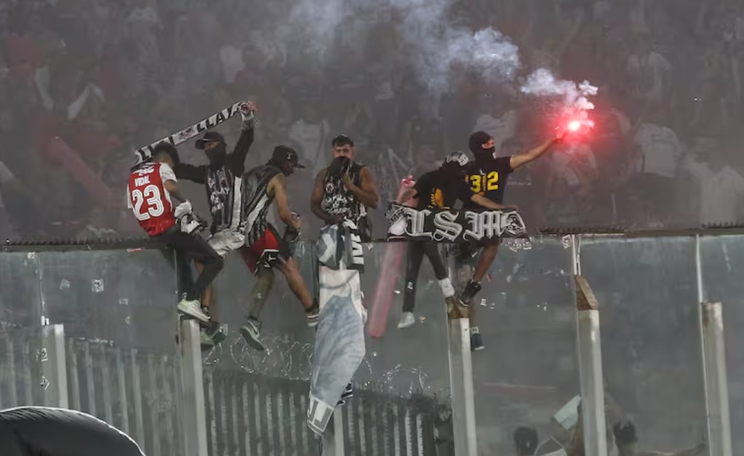 hinchas colocolo