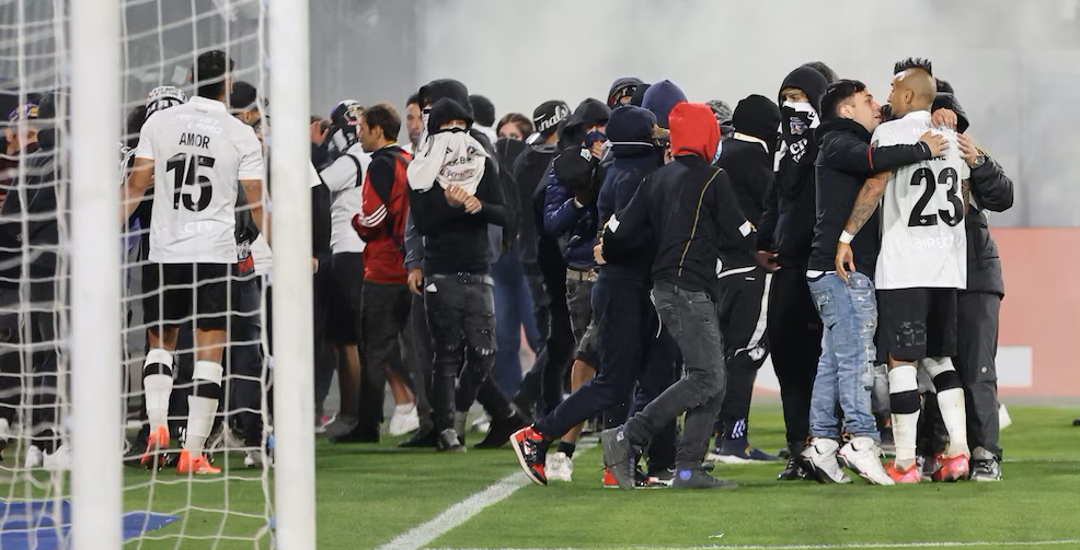 hinchas incidentes colocolo