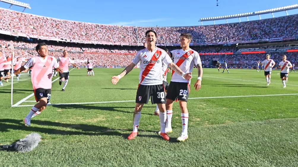 (Goles) River Plate vence a Boca Juniors en un clásico donde Carlos Palacios desapareció