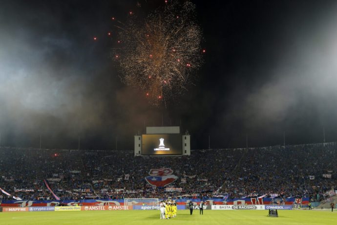 hinchas udechile