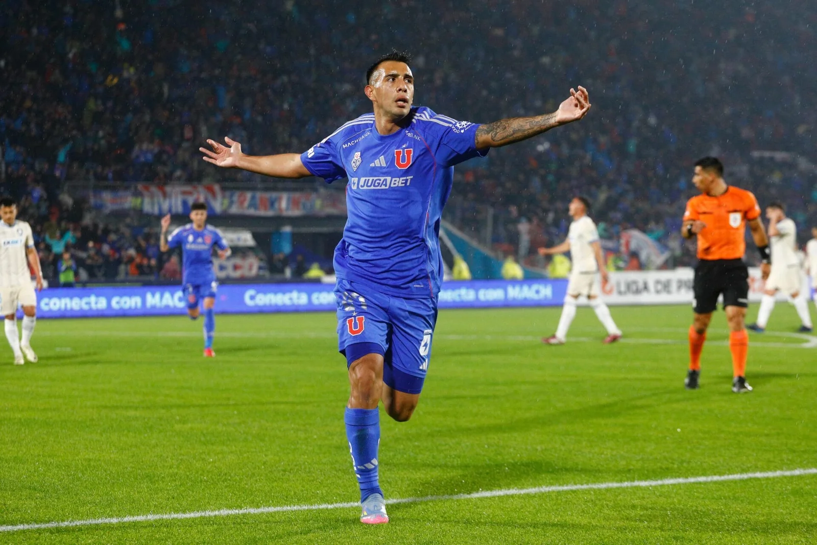 la u golea a huachipato
