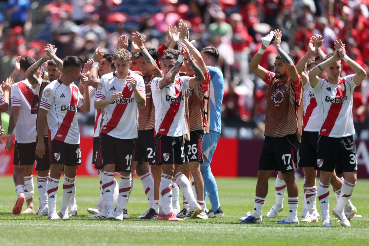 river vence a Urawa Red Diamonds