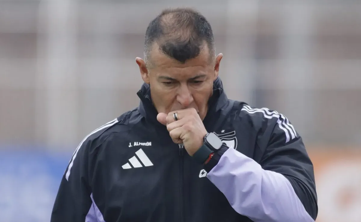 La insólita justificación de Almirón tras dejar escapar la victoria ante O’Higgins: «El campo de juego…»