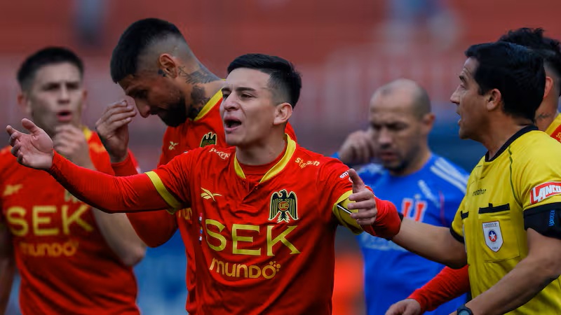 Unión Española pierde otra figura del plantel: anuncia nueva salida oficial