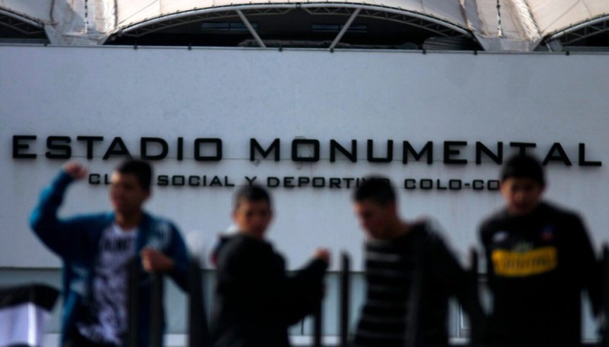 Solo 350 hinchas llegan al Monumental y Colo Colo suspende arengazo previo al Clásico con la UC
