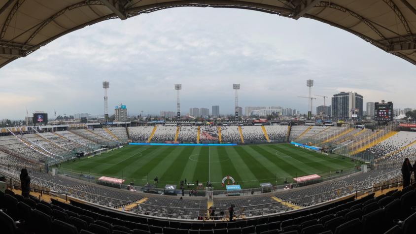 Muere hincha de Colo Colo tras caer del techo del Estadio Monumental durante el Superclásico