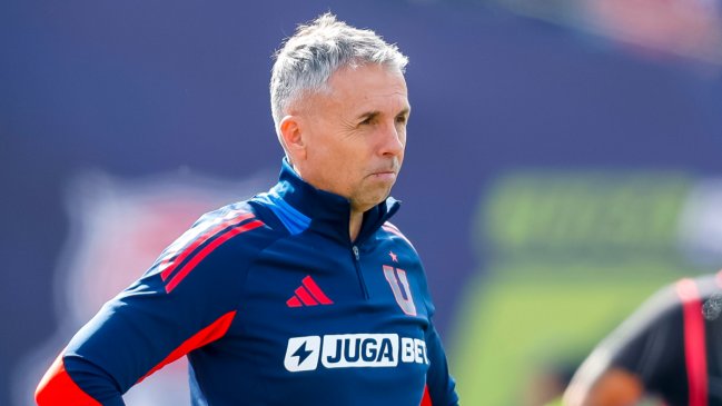 Álvarez sorprende con cambio en la formación de la ‘U’ para enfrentar a Independiente
