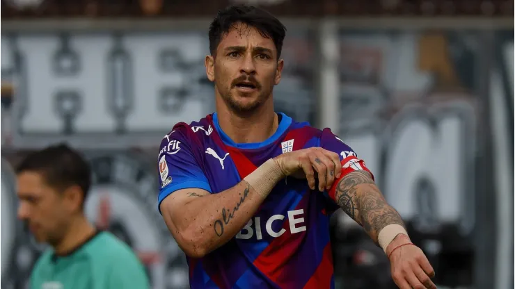 Fernando Zampedri logra importante marca en la UC tras goleada ante Colo Colo