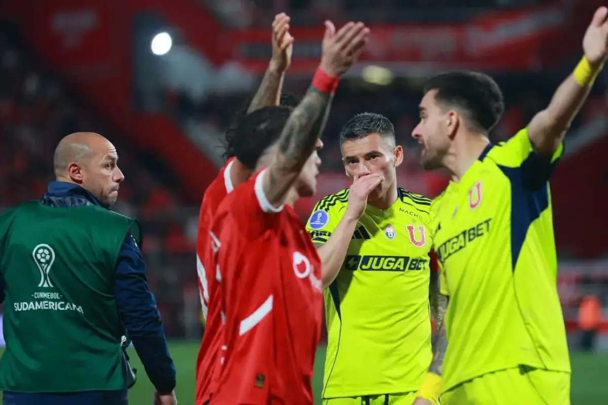 «Está preso»: Jugador de la ‘U’ revela que su familiar fue detenido en Avellaneda tras incidentes