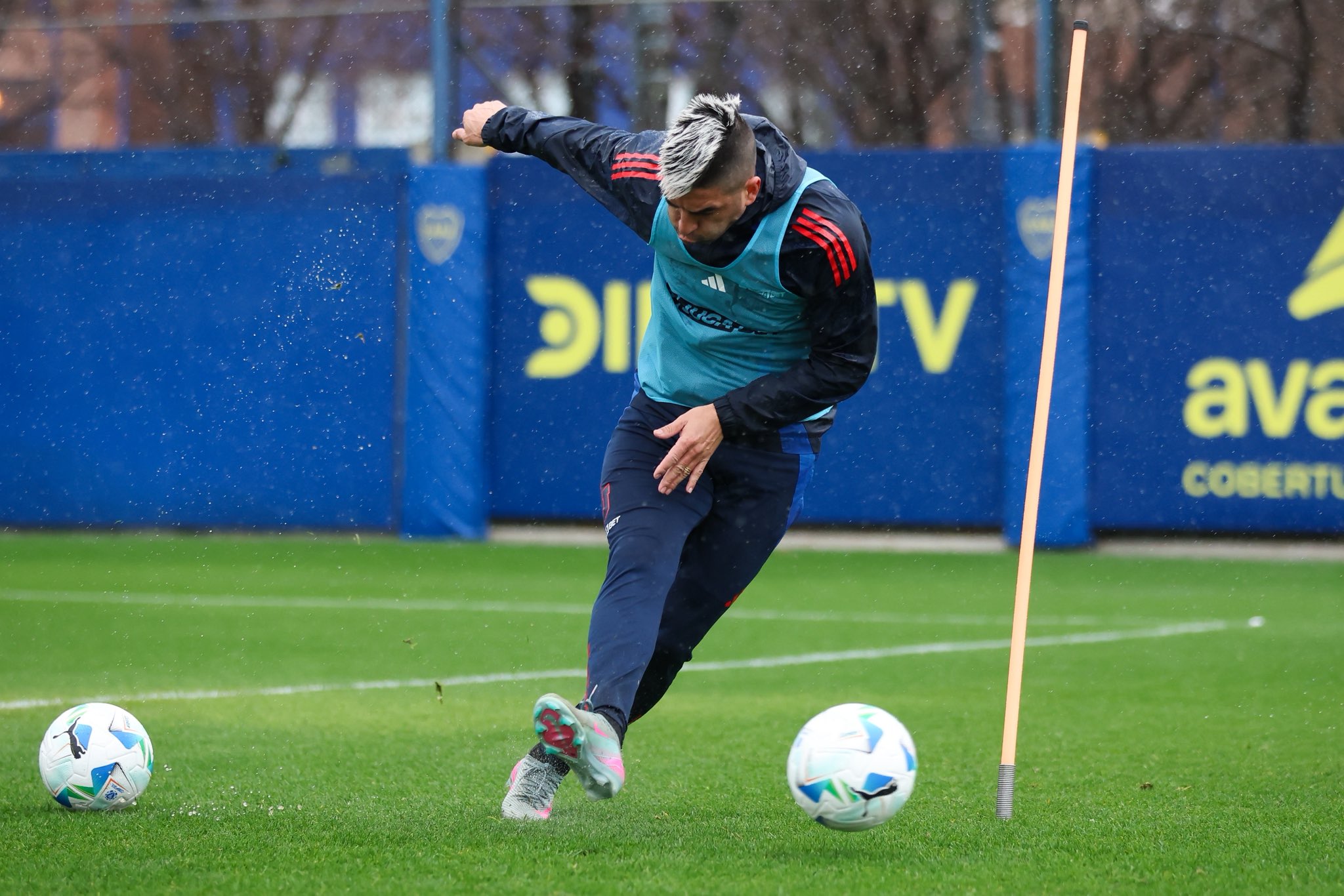 VIDEO: Entrenamiento de la ‘U’ interrumpido por lluvia torrencial antes del choque con Independiente